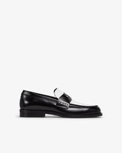 Load image into Gallery viewer, Wirdo Loafers | Unisex Loafers White | GCDS®