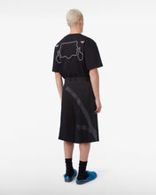 Load image into Gallery viewer, Pleated Oversized Tape Shorts
