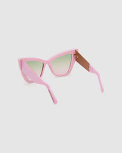 Load image into Gallery viewer, GD0026 Cat-eye sunglasses : Women Sunglasses Pink  | GCDS
